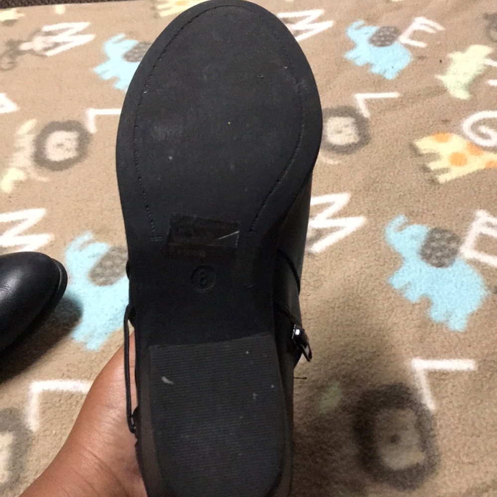 Size 8 women booties